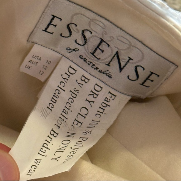 Essense of Australia Wedding Dress Sz 10 - Picture 13 of 13